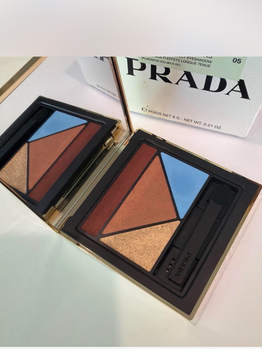 Prada - Picture 4 of 4